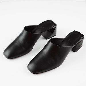 New Hermes shoes size 38